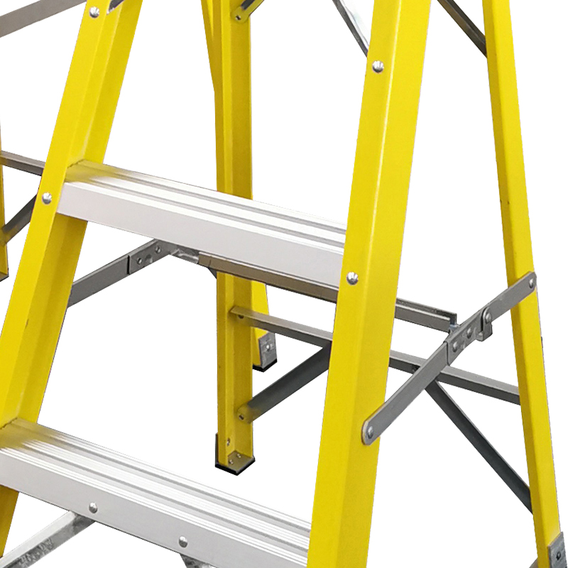 TOOLWAY Fibreglass Swingback Step Ladder